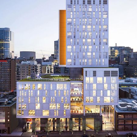 Toronto Metropolitan University-Daphne Cockwell Complex Residence Exterior photo