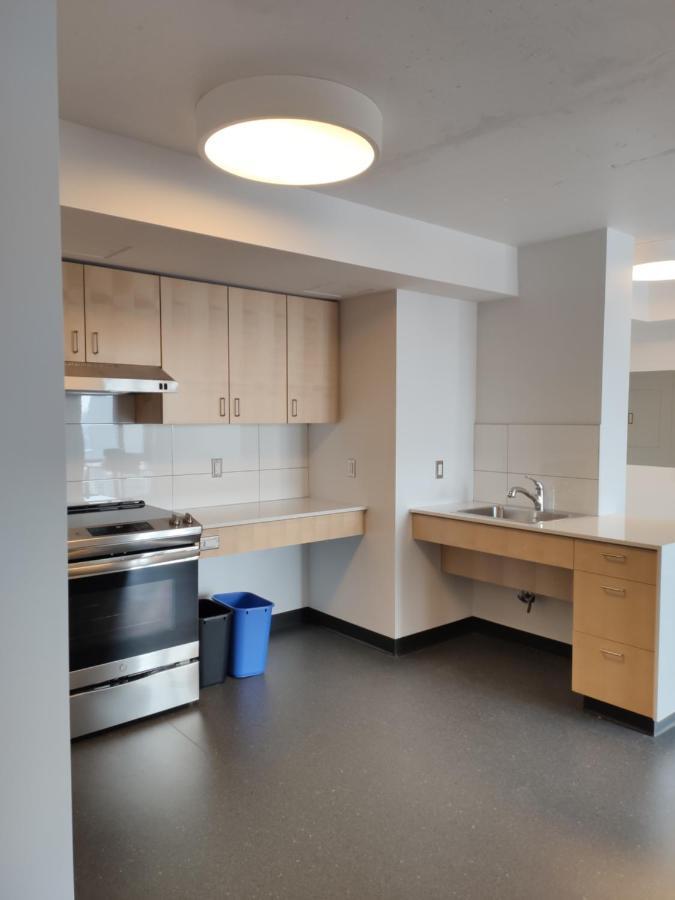 Toronto Metropolitan University-Daphne Cockwell Complex Residence Exterior photo
